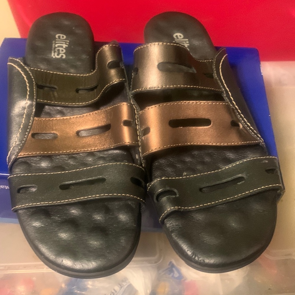 Elites Sandals